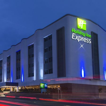 Holiday Inn Express Mexico- Toreo By Ihg Exterior photo