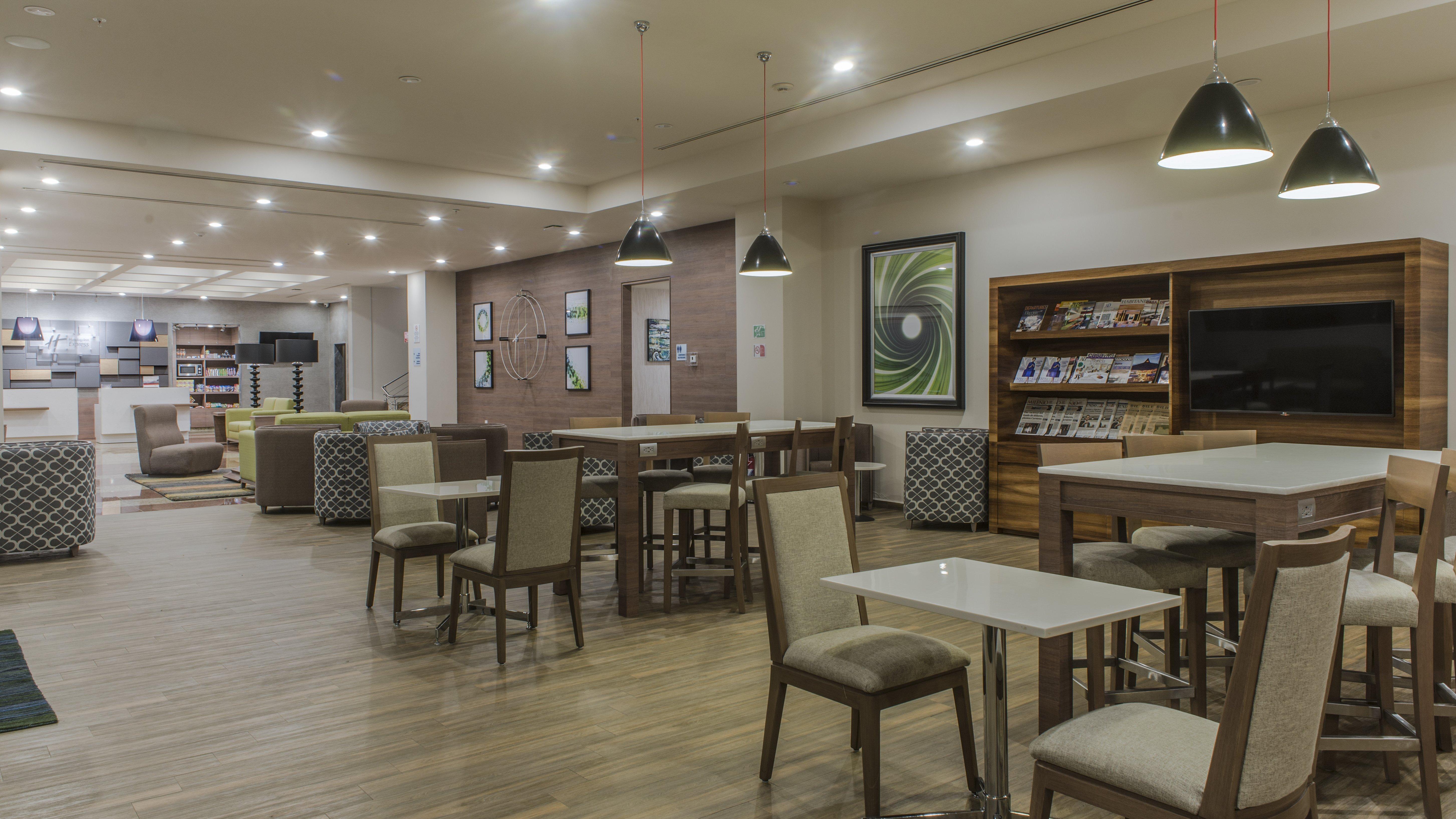 Holiday Inn Express Mexico- Toreo By Ihg Exterior photo