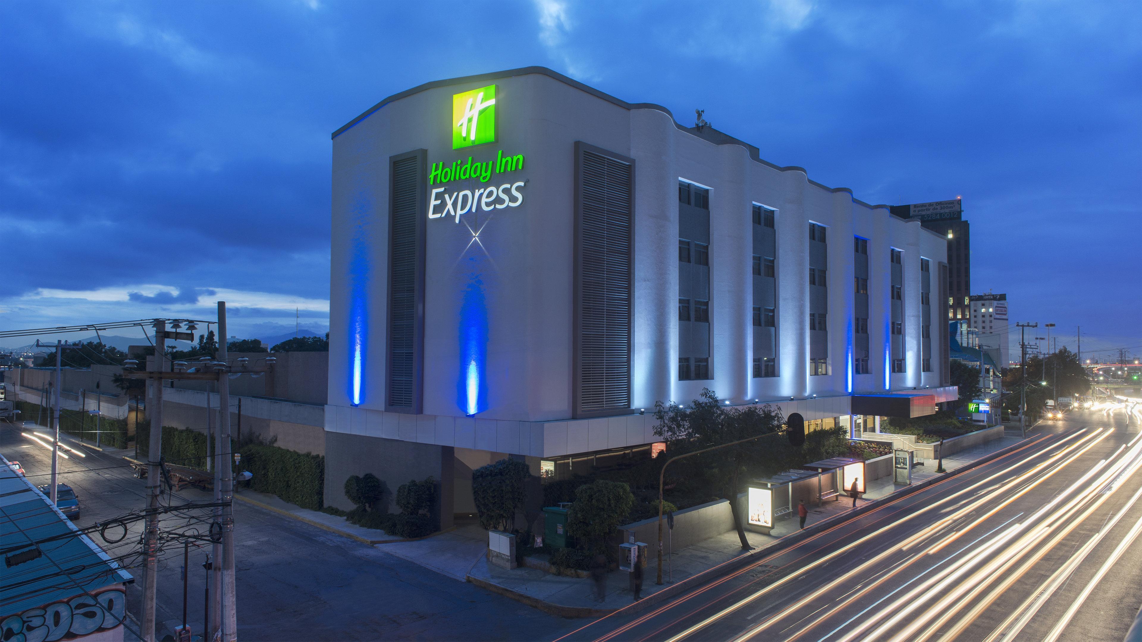 Holiday Inn Express Mexico- Toreo By Ihg Exterior photo