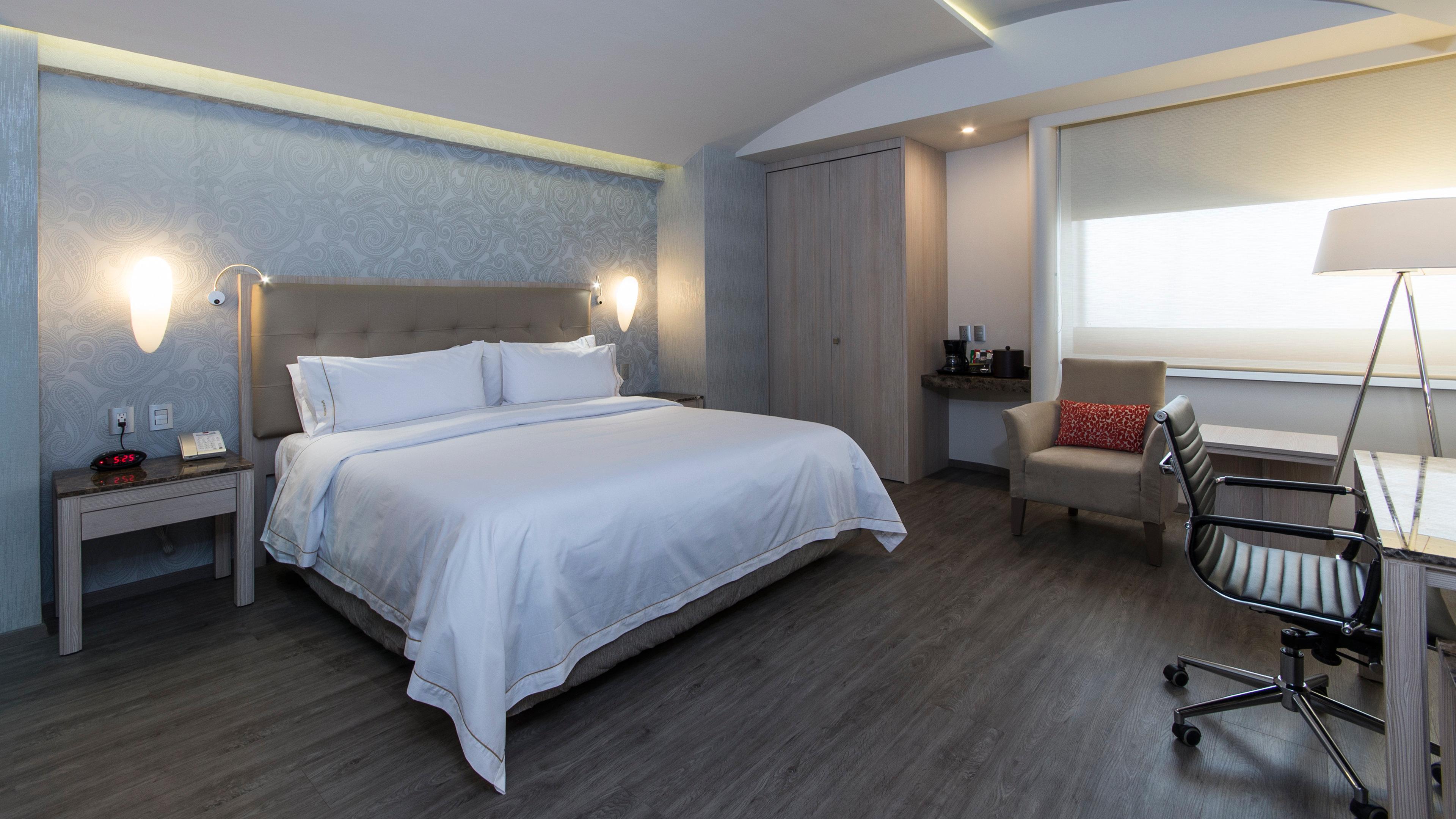 Holiday Inn Express Mexico- Toreo By Ihg Exterior photo