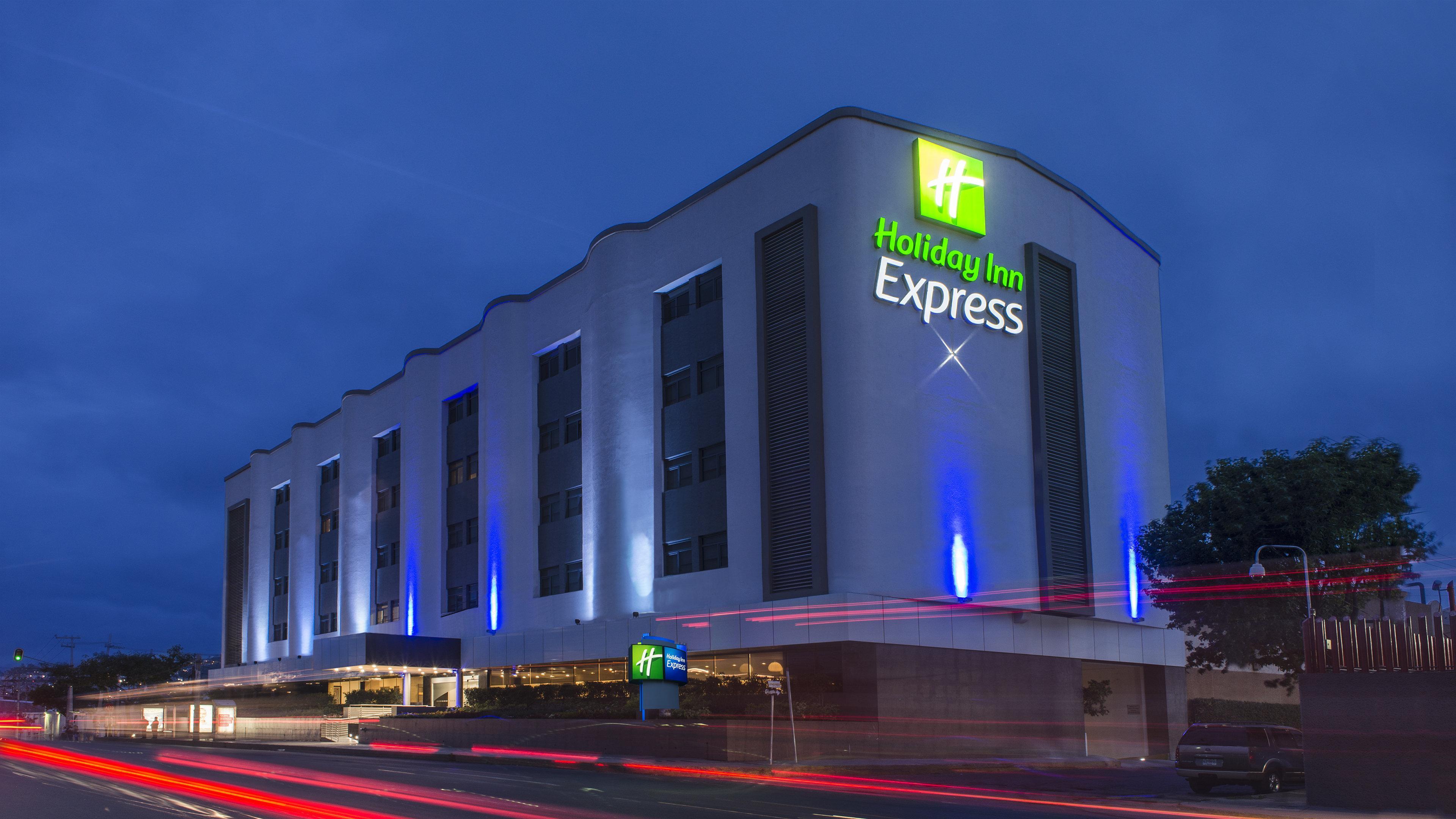 Holiday Inn Express Mexico- Toreo By Ihg Exterior photo