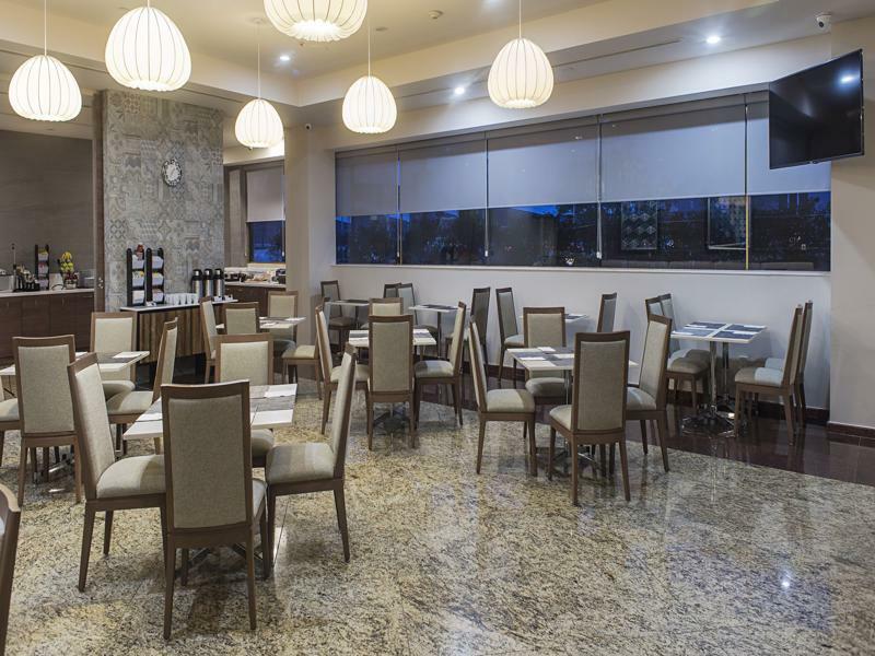 Holiday Inn Express Mexico- Toreo By Ihg Exterior photo